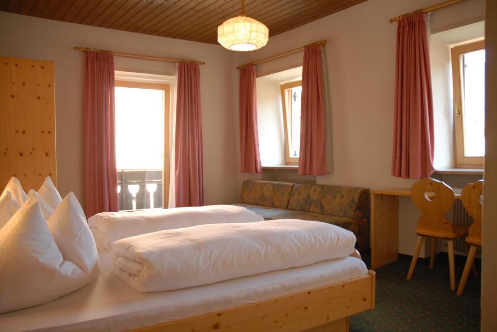 Hotel B&B Gasthof Zur Linde Rio di Pusteria Phòng bức ảnh