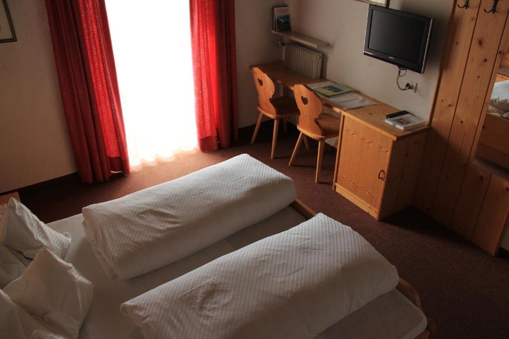 Hotel B&B Gasthof Zur Linde Rio di Pusteria Phòng bức ảnh